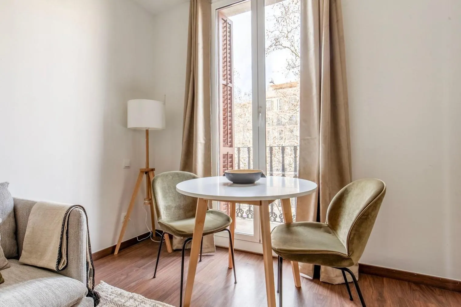 Blueground La Dreta De Leixample Balcony Bcn-130 Apartment Barcelona