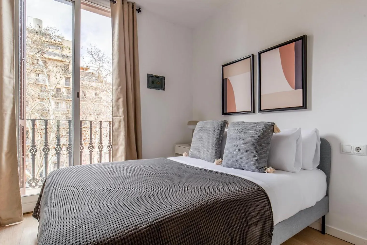 Blueground La Dreta De Leixample Balcony Bcn-130 Apartment Barcelona Spain