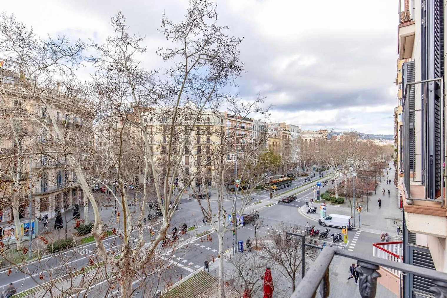 Blueground La Dreta De Leixample Balcony Bcn-130 Apartment Barcelona